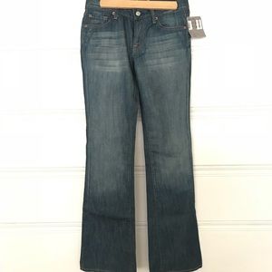 7 for all Mankind 27/33 Brand New w/tags Bootcut